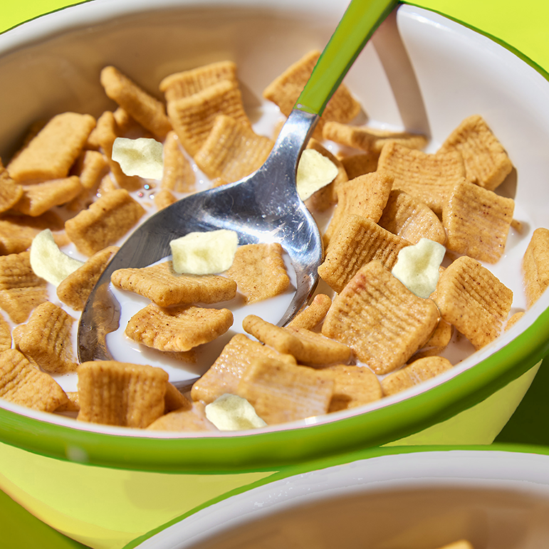 Apple Turnover with Apples Cereal - Bright Touch