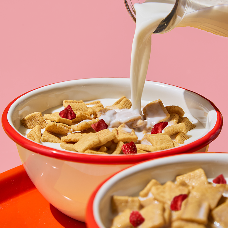 Strawberry Strudel with Strawberries Cereal - Clean Style